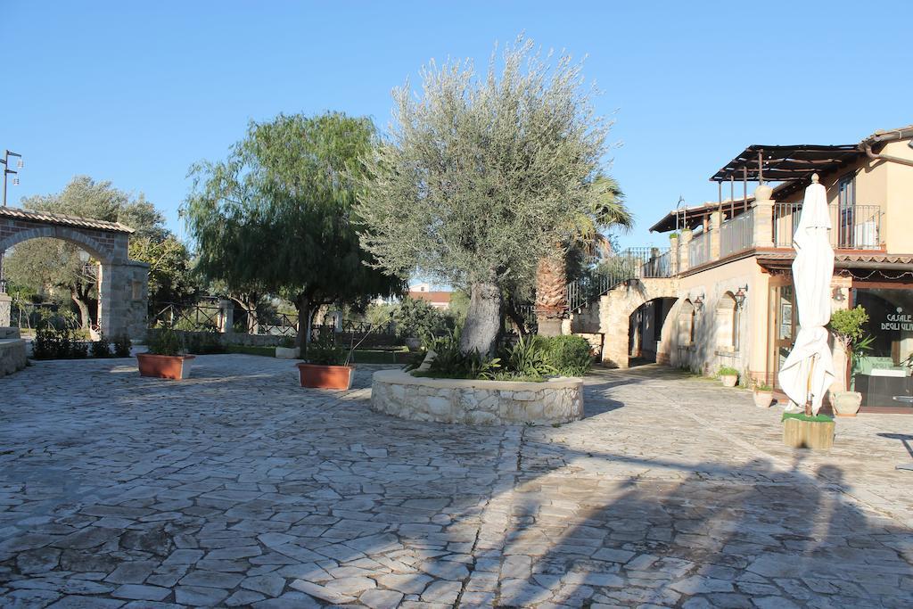 B&B Casale Siciliano Di Miryam Tiralongo 阿沃拉 客房 照片