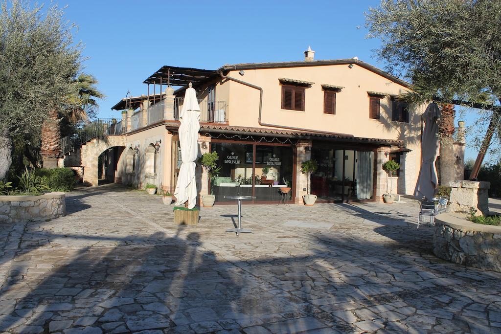 B&B Casale Siciliano Di Miryam Tiralongo 阿沃拉 外观 照片