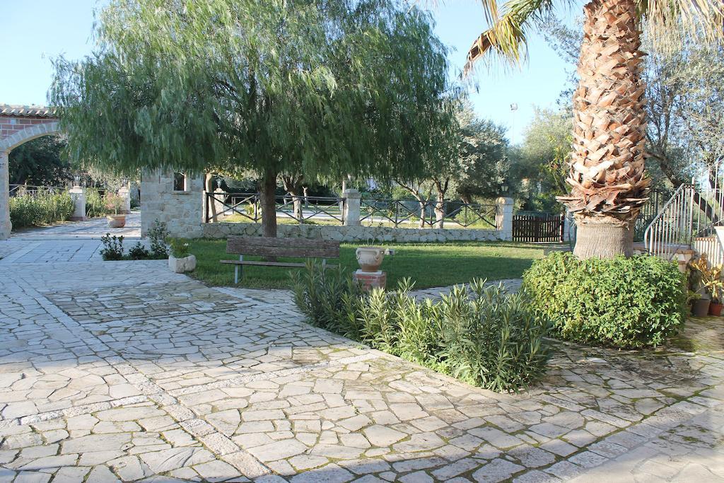 B&B Casale Siciliano Di Miryam Tiralongo 阿沃拉 外观 照片