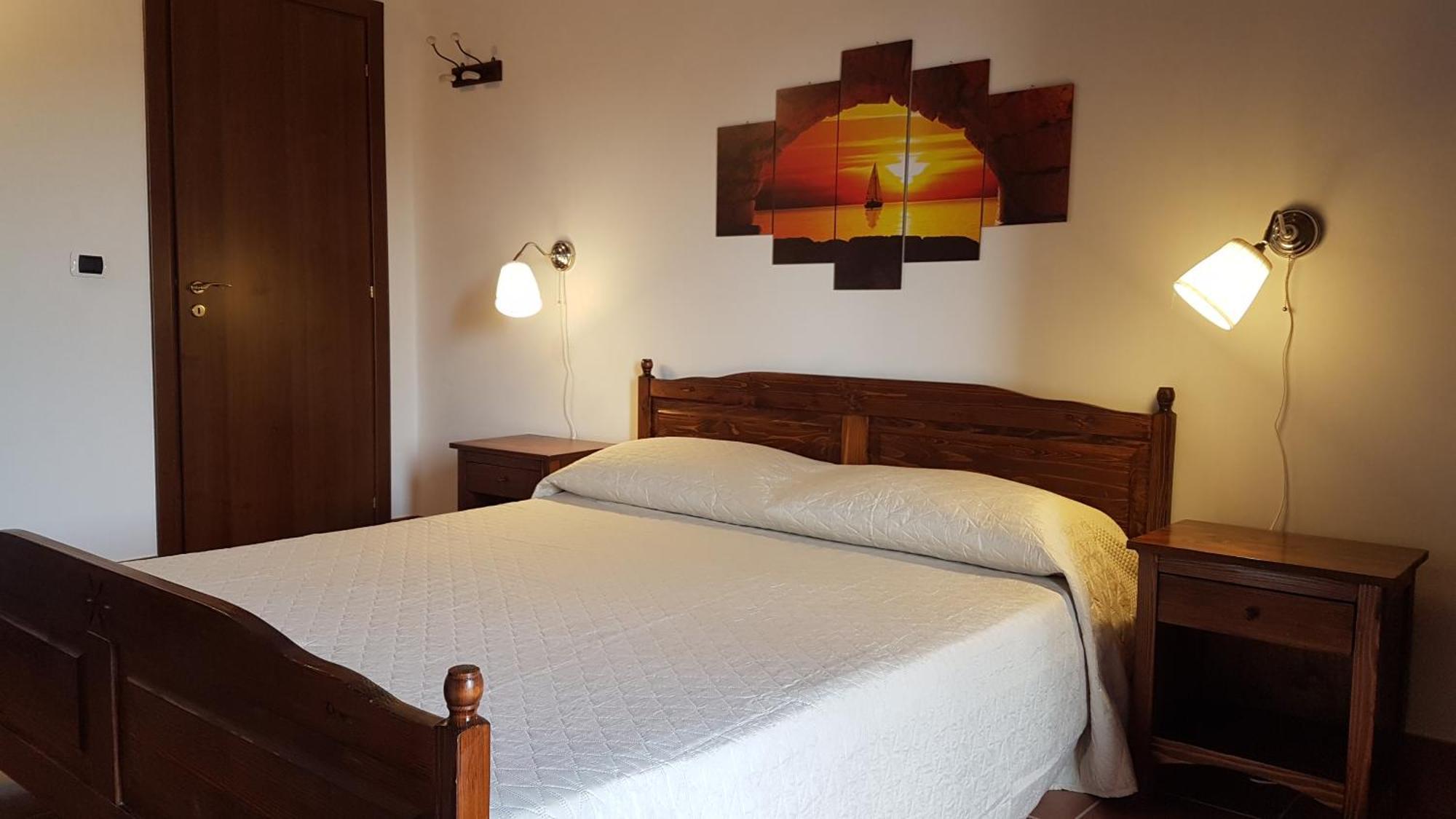 B&B Casale Siciliano Di Miryam Tiralongo 阿沃拉 外观 照片